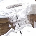 Goplus 20′ Snow Roof Rake, Twist-N-Lock Adjustable Snow Shovel with 6″ x 25″ Poly Blade, Roof Snow Removal Tool